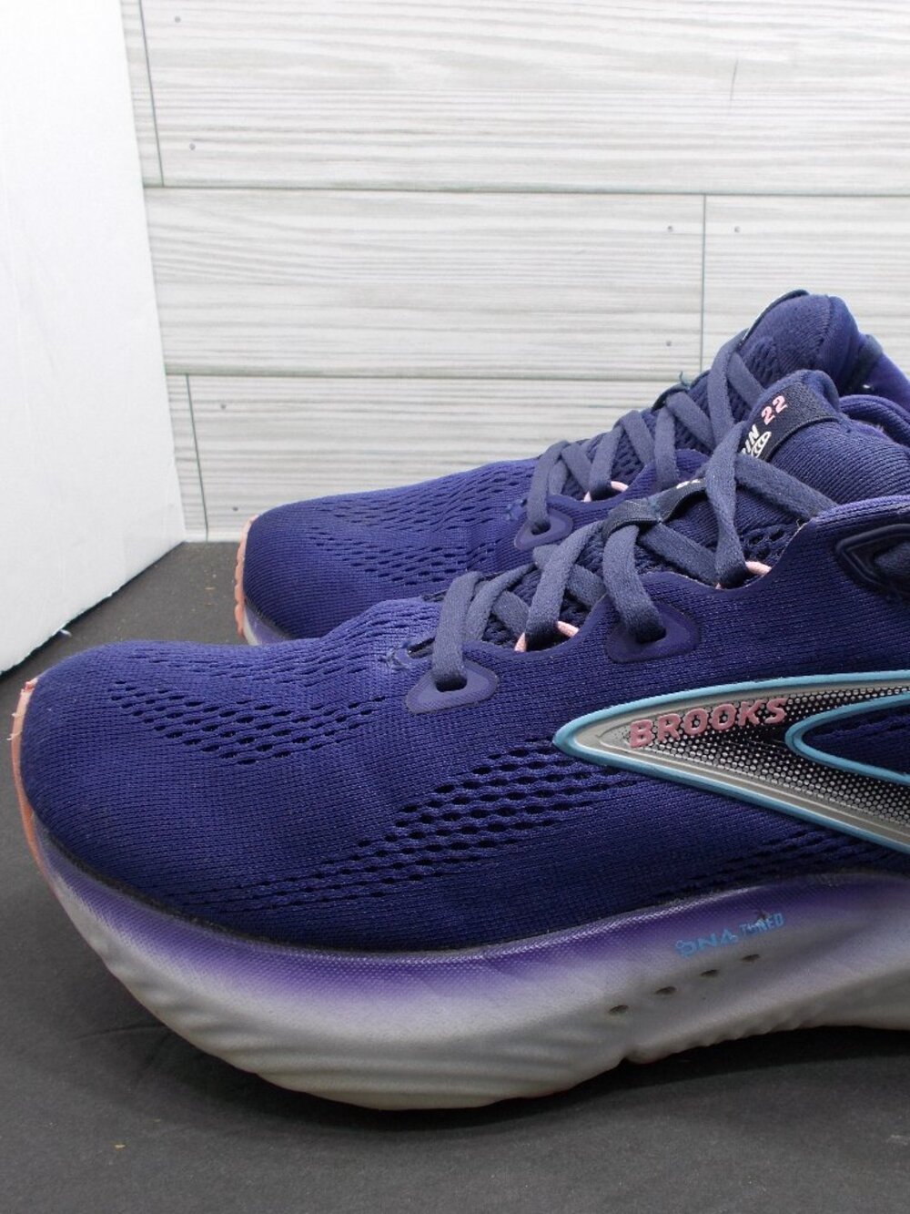 Brooks Glycerin GTS 22 Women's Size 9 Running Shoes 1204341B429